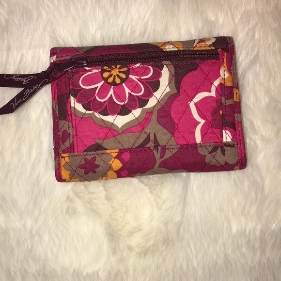 New Vera Bradley Wallet - Picture 5 of 6